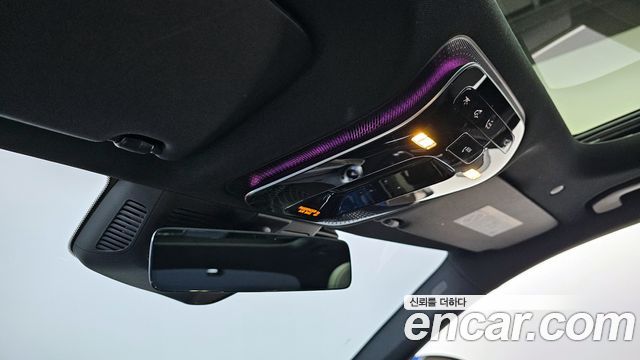 Mercedes-Benz C-Class 2023 — photo 17