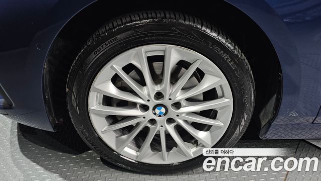 BMW 1-Series 2021 — photo 5
