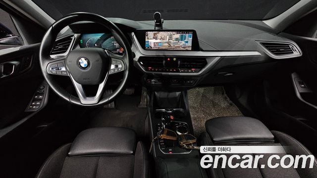 BMW 1-Series 2021 — photo 7