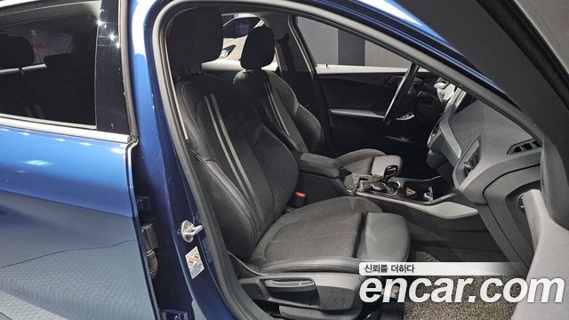 BMW 1-Series 2021 — photo 10