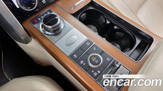 Land Rover Range Rover 2018 — photo 9