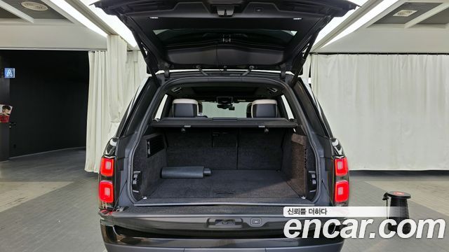 Land Rover Range Rover 2018 — photo 20