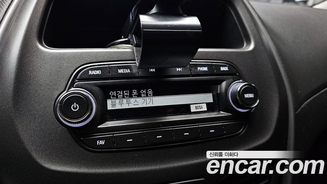 Chevrolet Korea Spark 2019 — photo 16