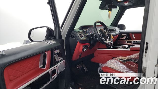 Mercedes-Benz G-Class 2021 — photo 10