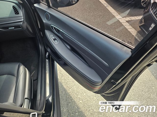 Hyundai Sonata 2023 — photo 20