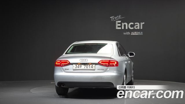 Audi A4 2012 — photo 4