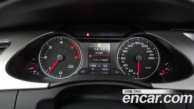 Audi A4 2012 — photo 8