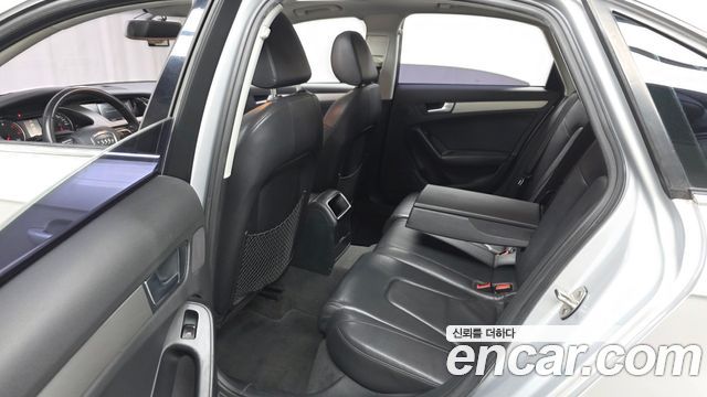 Audi A4 2012 — photo 11