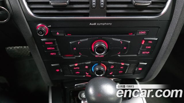 Audi A4 2012 — photo 17