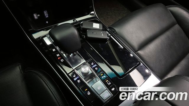 Kia K7 2021 — photo 12