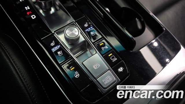 Kia K7 2021 — photo 32
