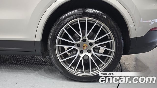 Porsche Cayenne 2023 — photo 5