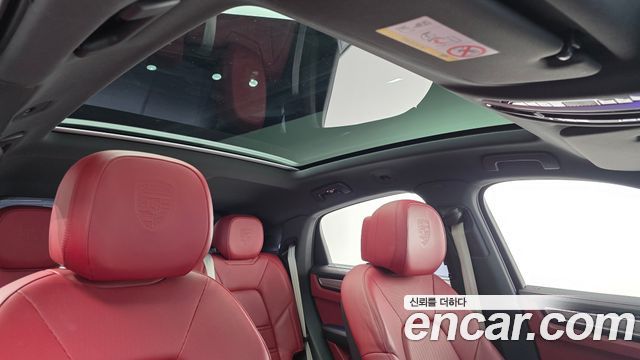 Porsche Cayenne 2023 — photo 18