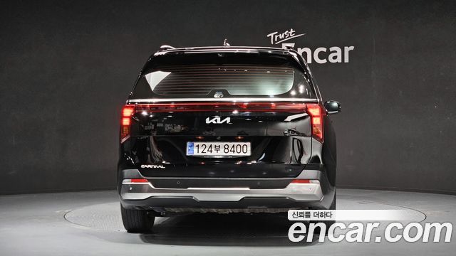 Kia Canival 2025 — photo 4