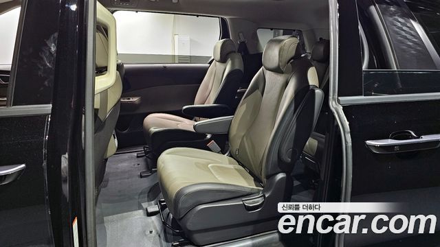 Kia Canival 2025 — photo 24