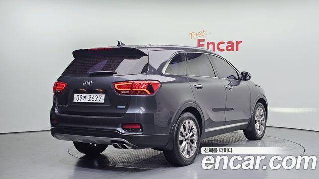 Kia Sorento 2018 — photo 2