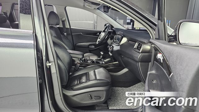 Kia Sorento 2018 — photo 11