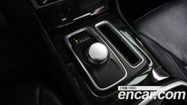 Chrysler 300C 2015 — photo 9