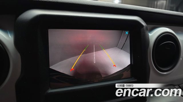 Jeep Wrangler 2021 — photo 14