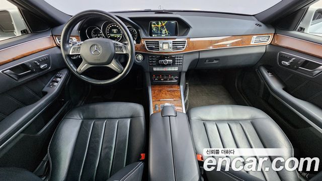 Mercedes-Benz E-Class 2014 — photo 7