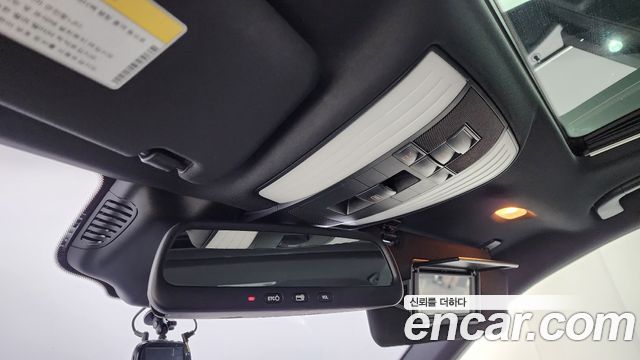 Mercedes-Benz E-Class 2014 — photo 17