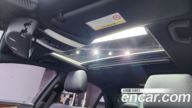 Mercedes-Benz E-Class 2014 — photo 18