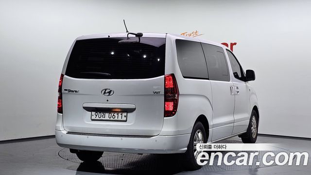 Hyundai Starex 2017 — photo 2
