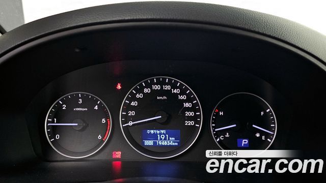 Hyundai Starex 2017 — photo 8