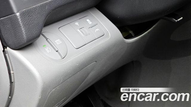 Hyundai Starex 2017 — photo 15