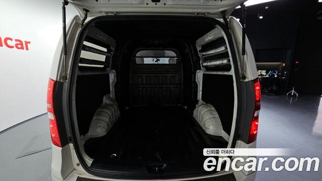 Hyundai Starex 2017 — photo 20