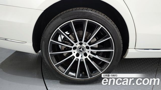 Mercedes-Benz E-Class 2020 — photo 5