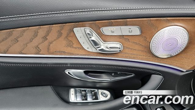 Mercedes-Benz E-Class 2020 — photo 20
