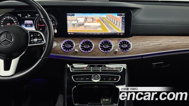 Mercedes-Benz E-Class 2020 — photo 25