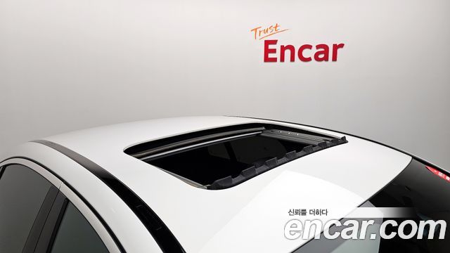 Mercedes-Benz E-Class 2020 — photo 26