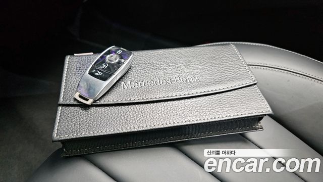 Mercedes-Benz E-Class 2020 — photo 29