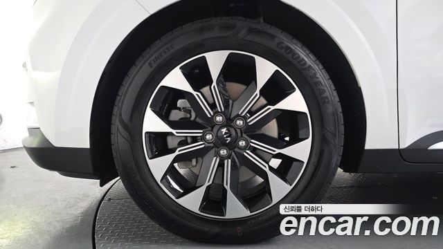 Kia Canival 2021 — photo 5
