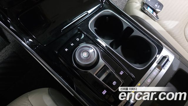 Kia Canival 2021 — photo 9