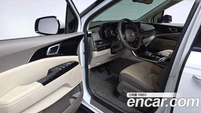 Kia Canival 2021 — photo 11