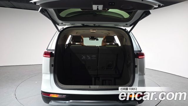 Kia Canival 2021 — photo 20