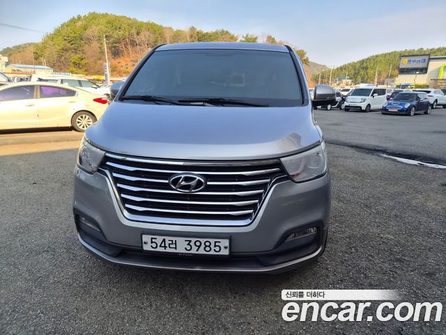 Hyundai Starex 2019 — photo 1