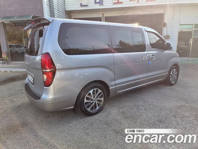 Hyundai Starex 2019 — photo 6