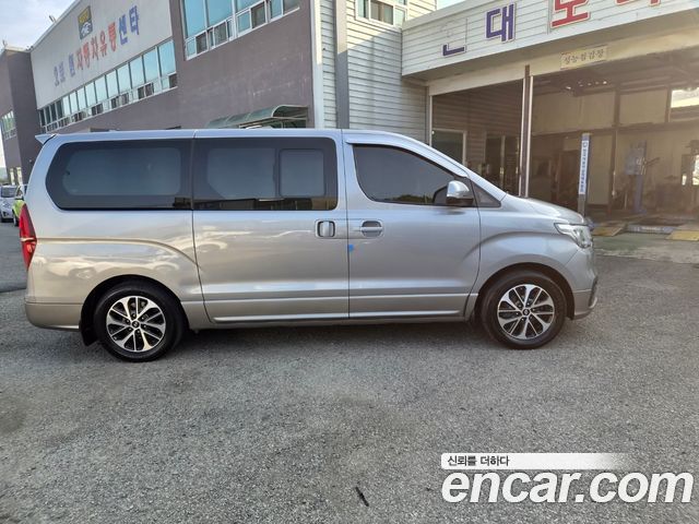 Hyundai Starex 2019 — photo 8