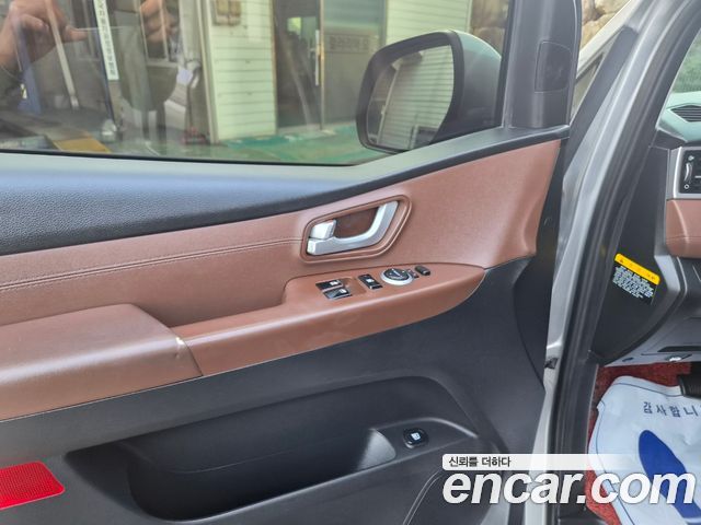 Hyundai Starex 2019 — photo 16