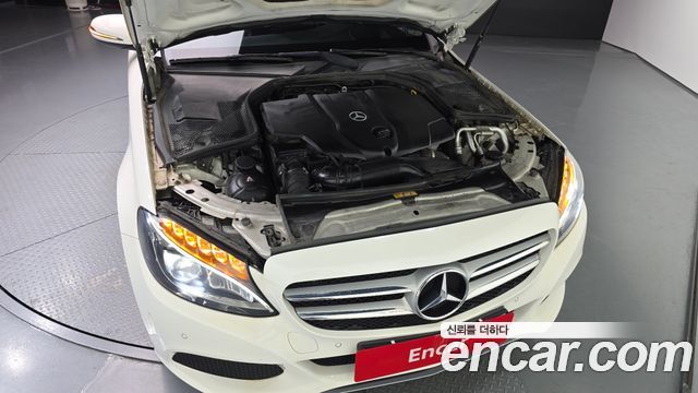 Mercedes-Benz C-Class 2018 — photo 6