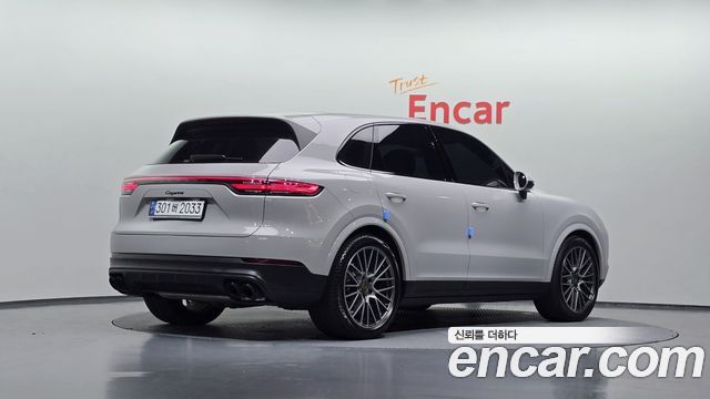 Porsche Cayenne 2022 — photo 2