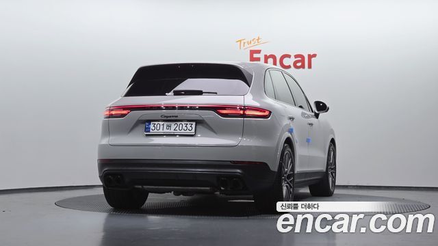 Porsche Cayenne 2022 — photo 4