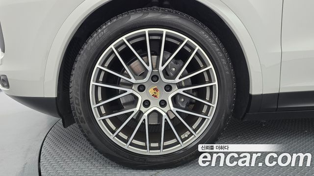 Porsche Cayenne 2022 — photo 5
