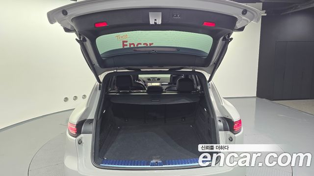 Porsche Cayenne 2022 — photo 20