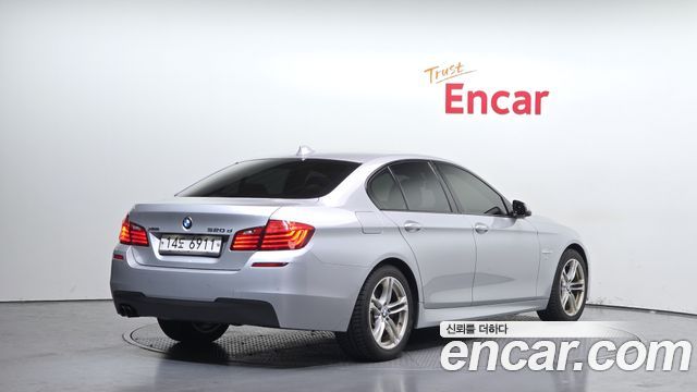 BMW 5-Series 2016 — photo 2