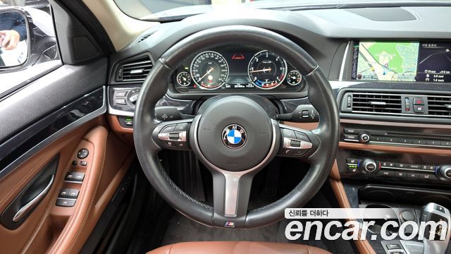 BMW 5-Series 2016 — photo 13